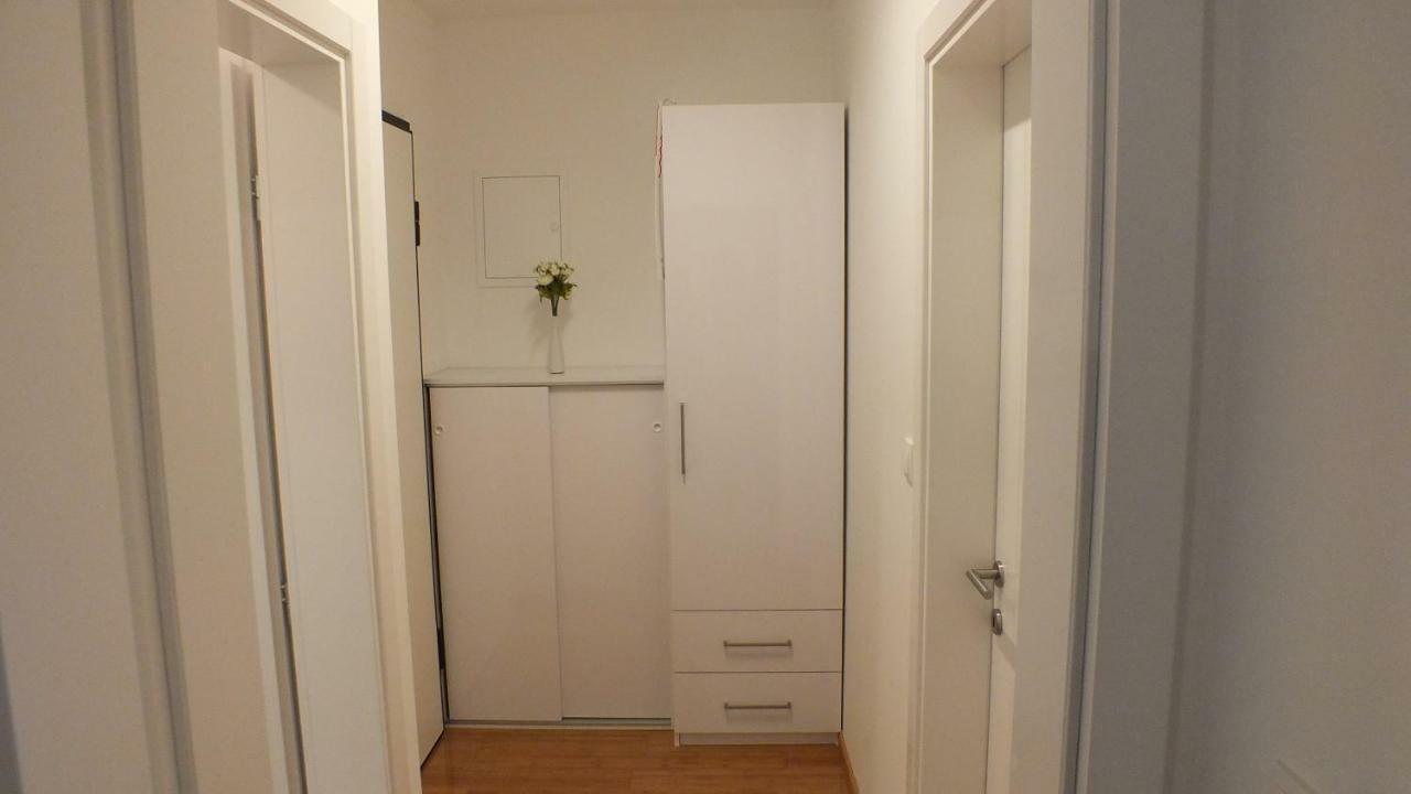 Apartment Paulina Novalja Exterior foto